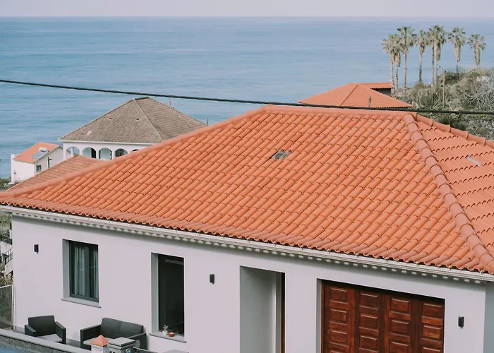 Bela Vista House 蓬塔德尔加达