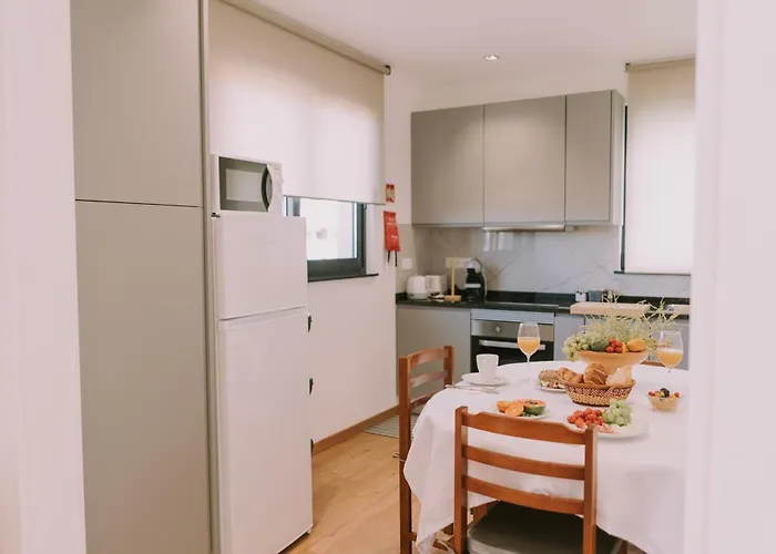 Bela Vista House 蓬塔德尔加达